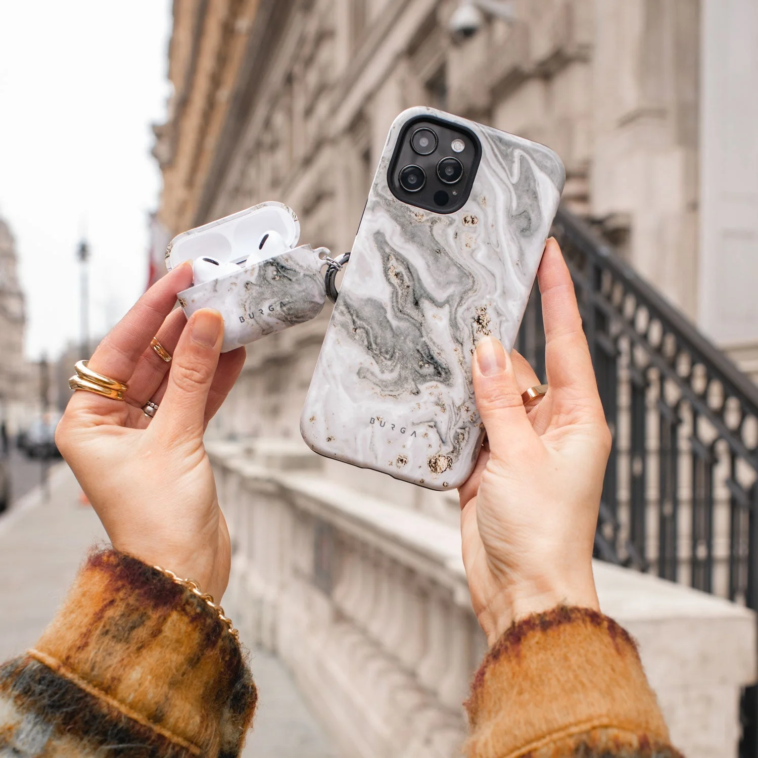Snowstorm - Grey Marble Samsung Galaxy S26 Case - Image 43