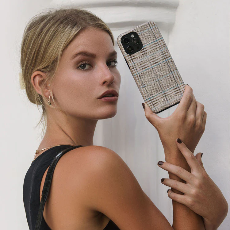 Cosy Sweater - Fall iPhone 17e Case - Image 6